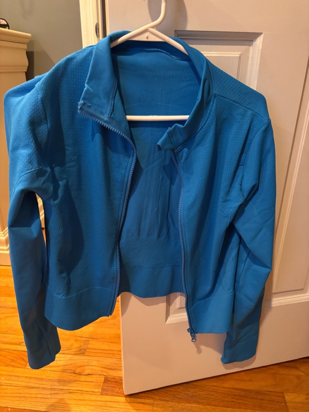 Women’s Blue Zip up workout top